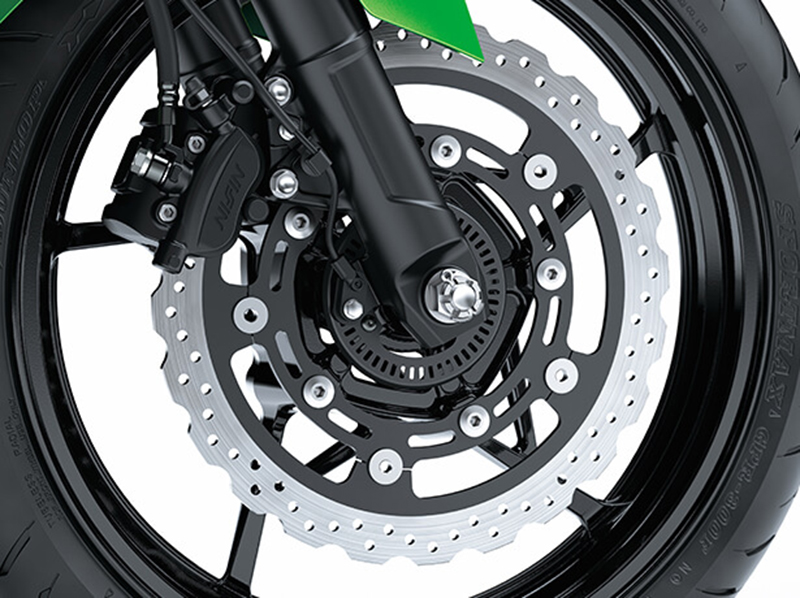 Kawasaki Z400 ABS mới xanh bánh xe Kawasaki Z400 ABS mới xanh